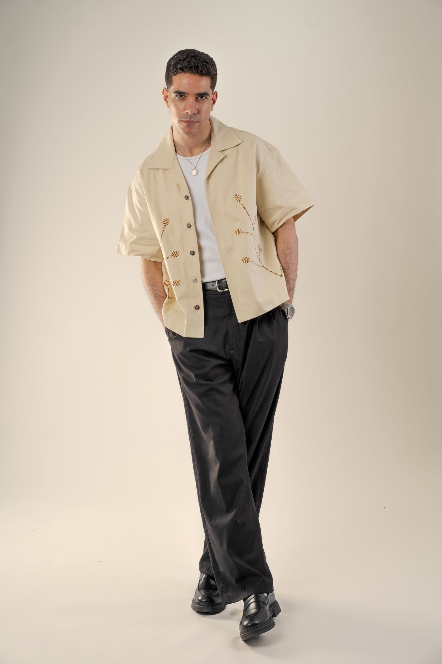Contrast embroidery boxi shirt